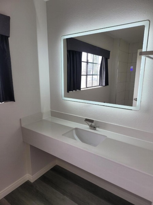 Five Star Inn image 8